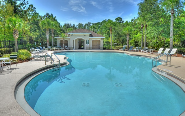 5 Ways Huntington Homeowners Enjoy the Vacation Lifestyle at Home
